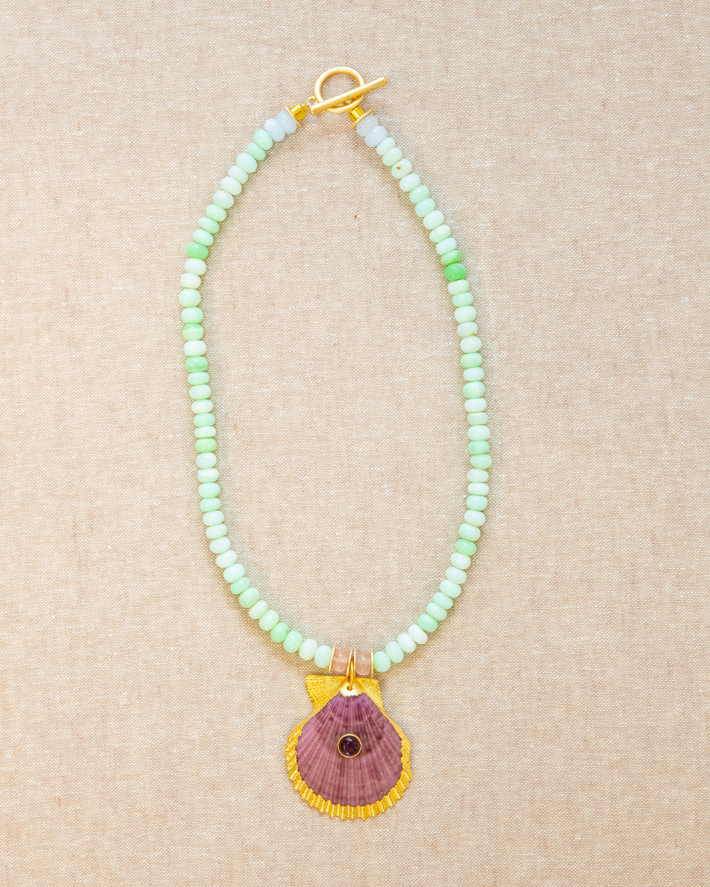 Shell Necklace Bloom