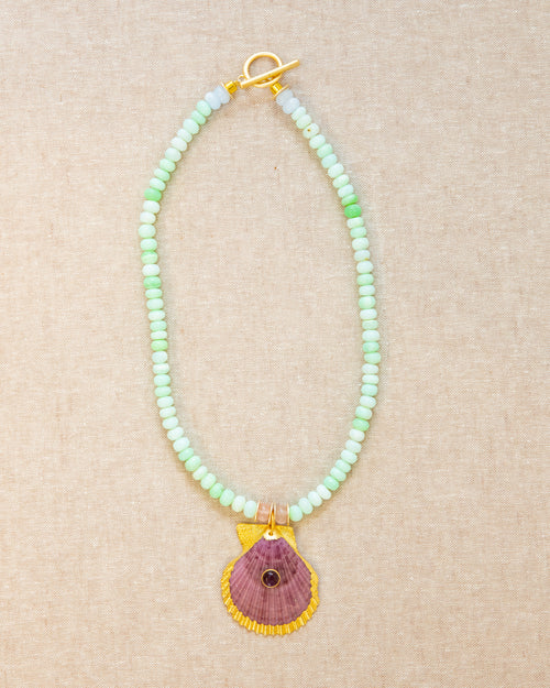 Shell Necklace Bloom