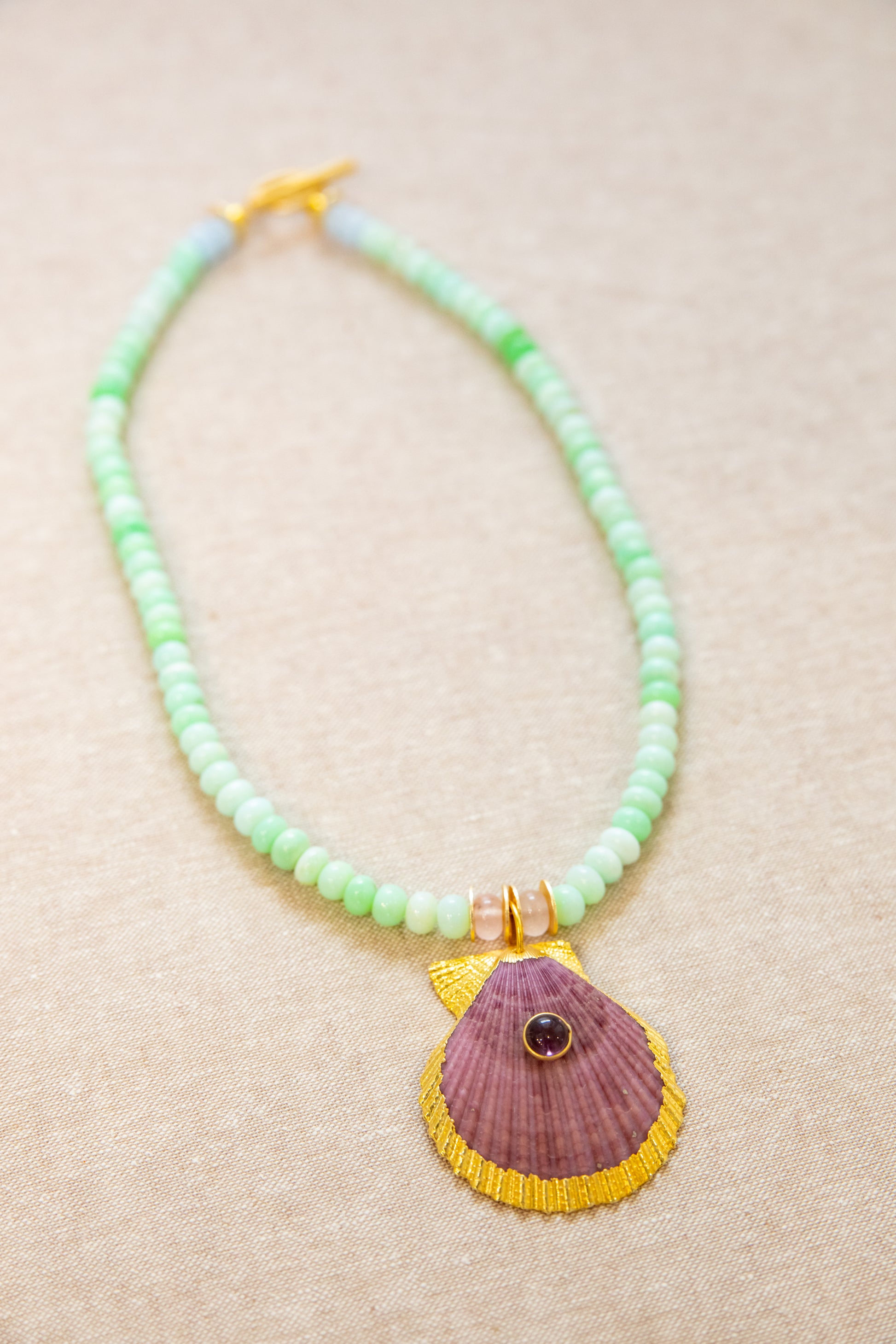Shell Necklace Bloom