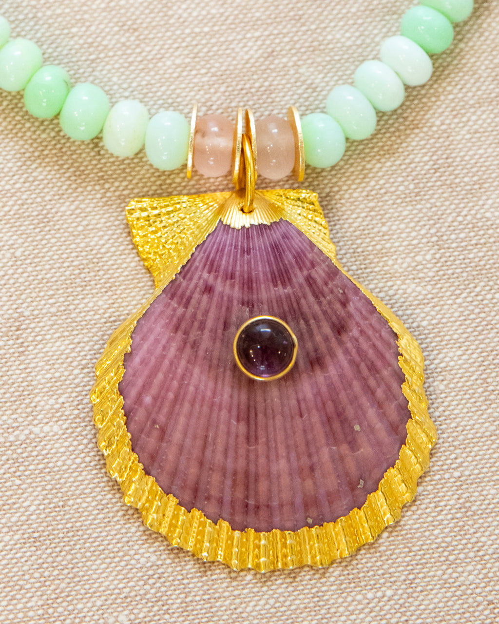 Shell Necklace Bloom